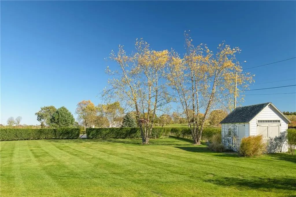 424 Third Beach Road Middletown RI 02842