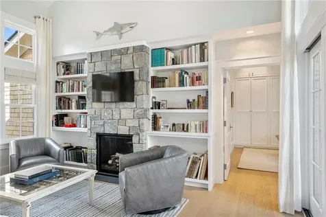 424 Third Beach Road Middletown RI 02842
