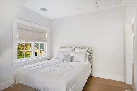 424 Third Beach Road Middletown RI 02842