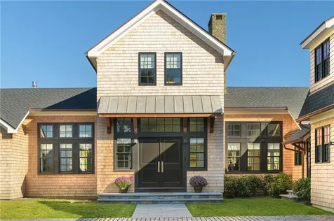 424 Third Beach Road Middletown RI 02842