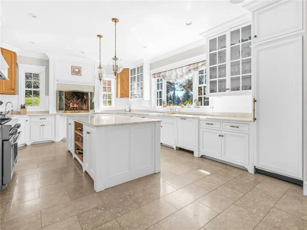 116 Nayatt Road Barrington RI 02806