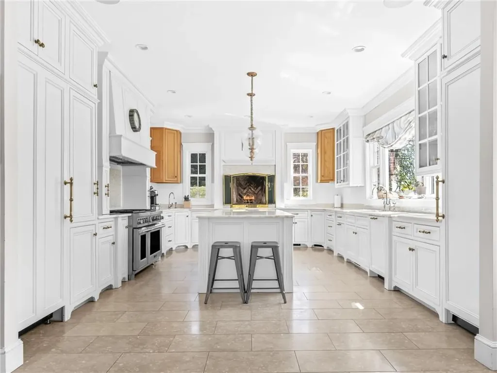 116 Nayatt Road Barrington RI 02806