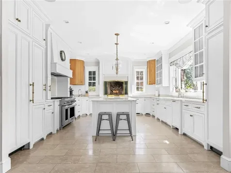 116 Nayatt Road Barrington RI 02806