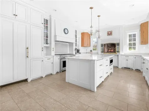 116 Nayatt Road Barrington RI 02806