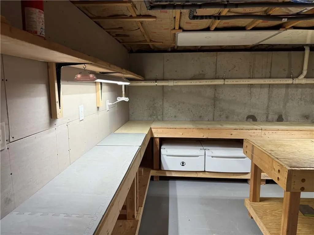 20 Casey Lane Coventry RI 02816