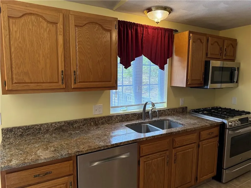 20 Casey Lane Coventry RI 02816