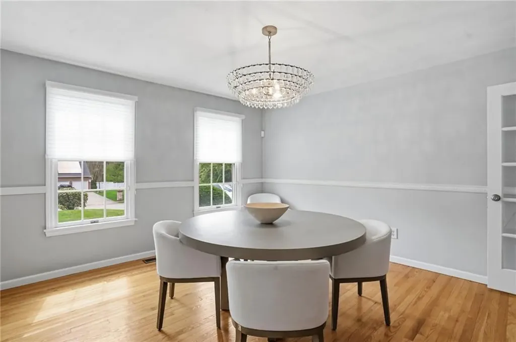355 Larchwood Drive Warwick RI 02886