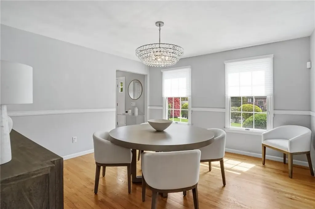355 Larchwood Drive Warwick RI 02886