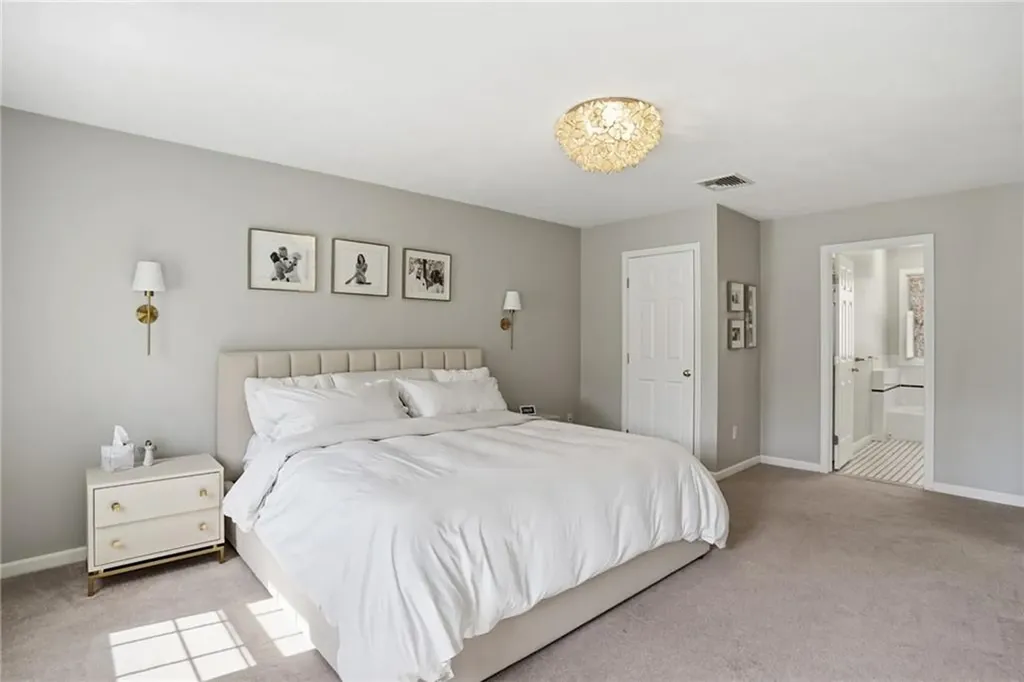 355 Larchwood Drive Warwick RI 02886