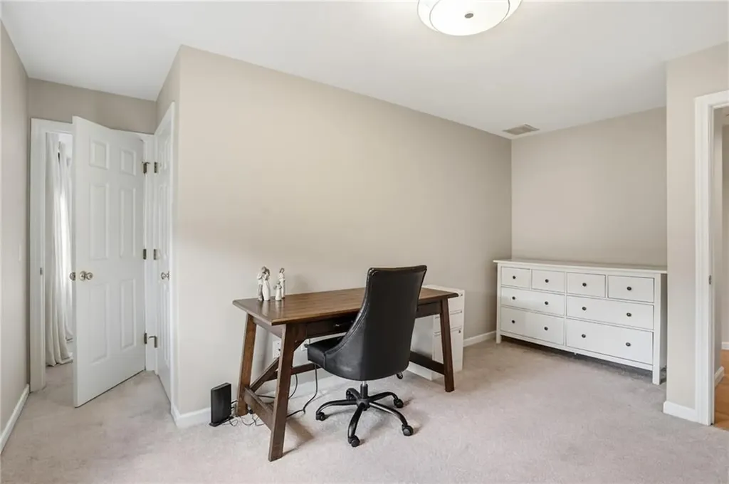 355 Larchwood Drive Warwick RI 02886