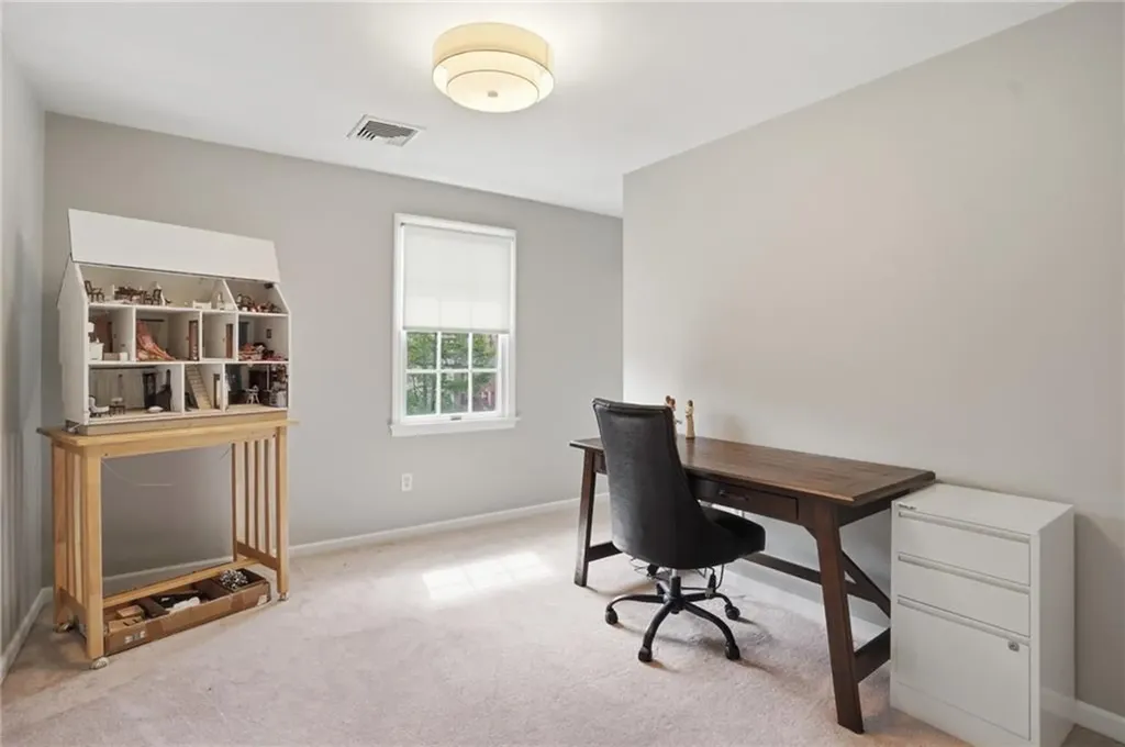 355 Larchwood Drive Warwick RI 02886