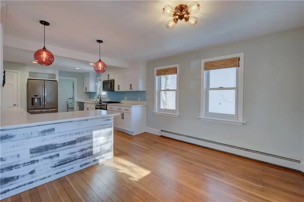 333 Greenwood Avenue Warwick RI 02886