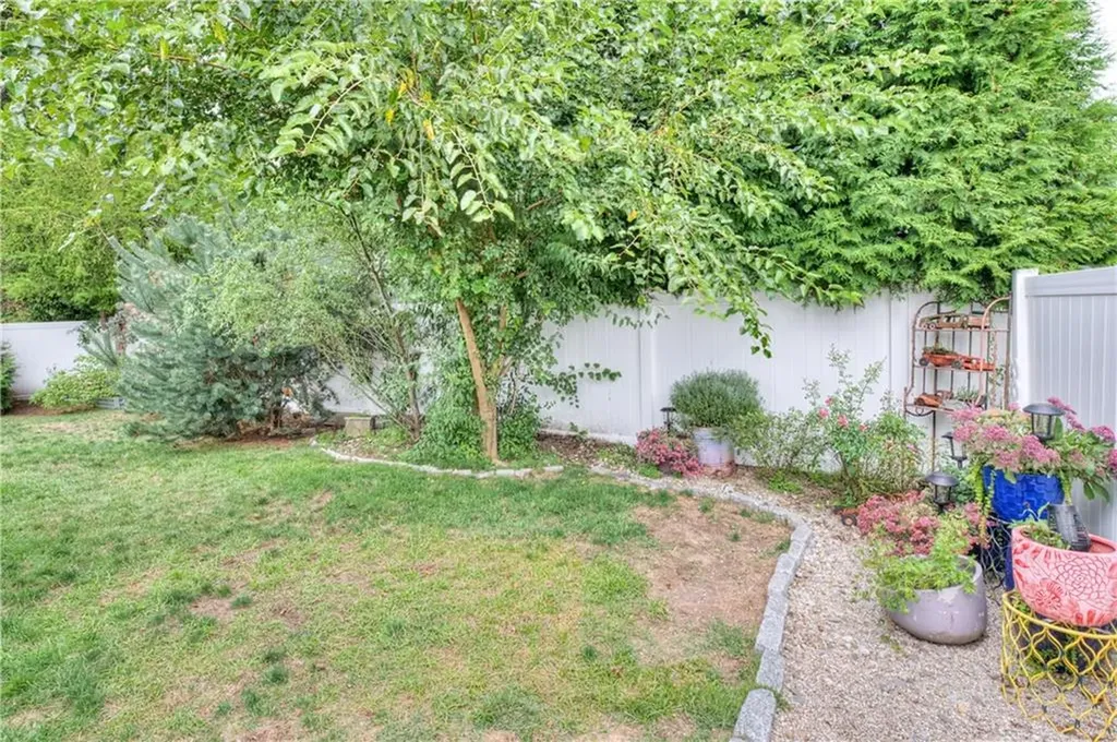 333 Greenwood Avenue Warwick RI 02886