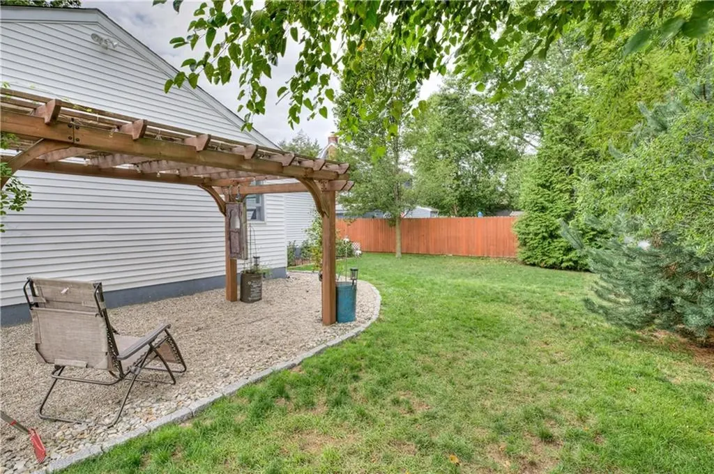 333 Greenwood Avenue Warwick RI 02886