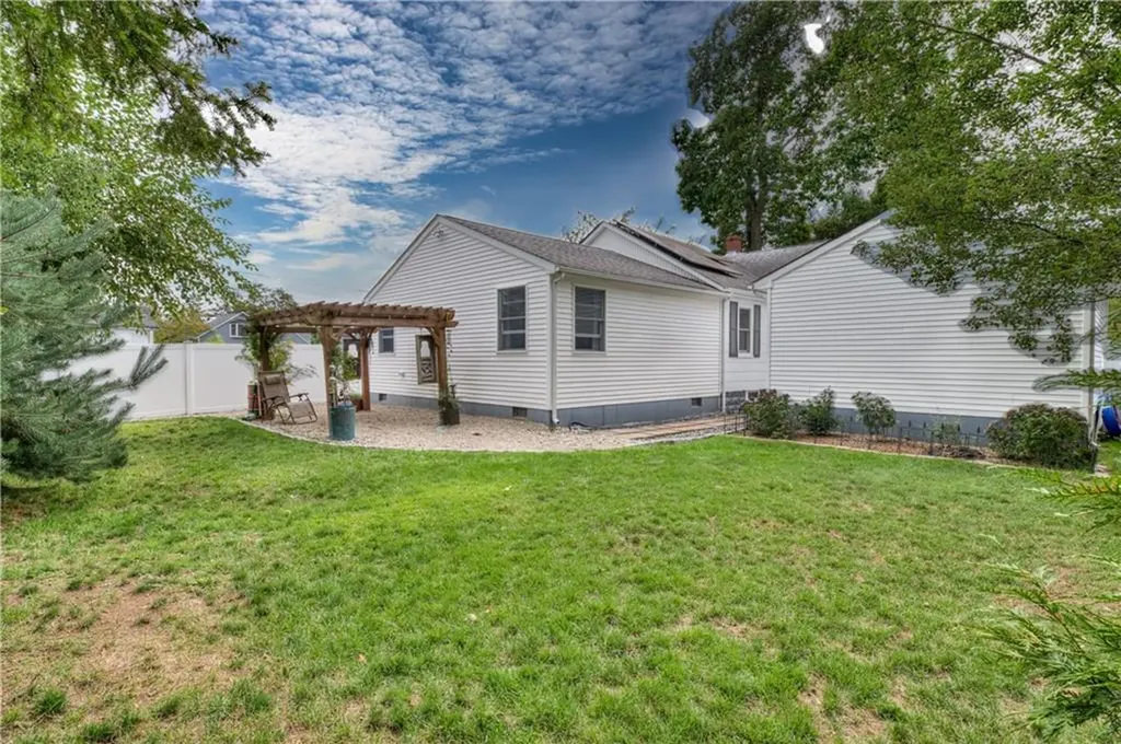 333 Greenwood Avenue Warwick RI 02886
