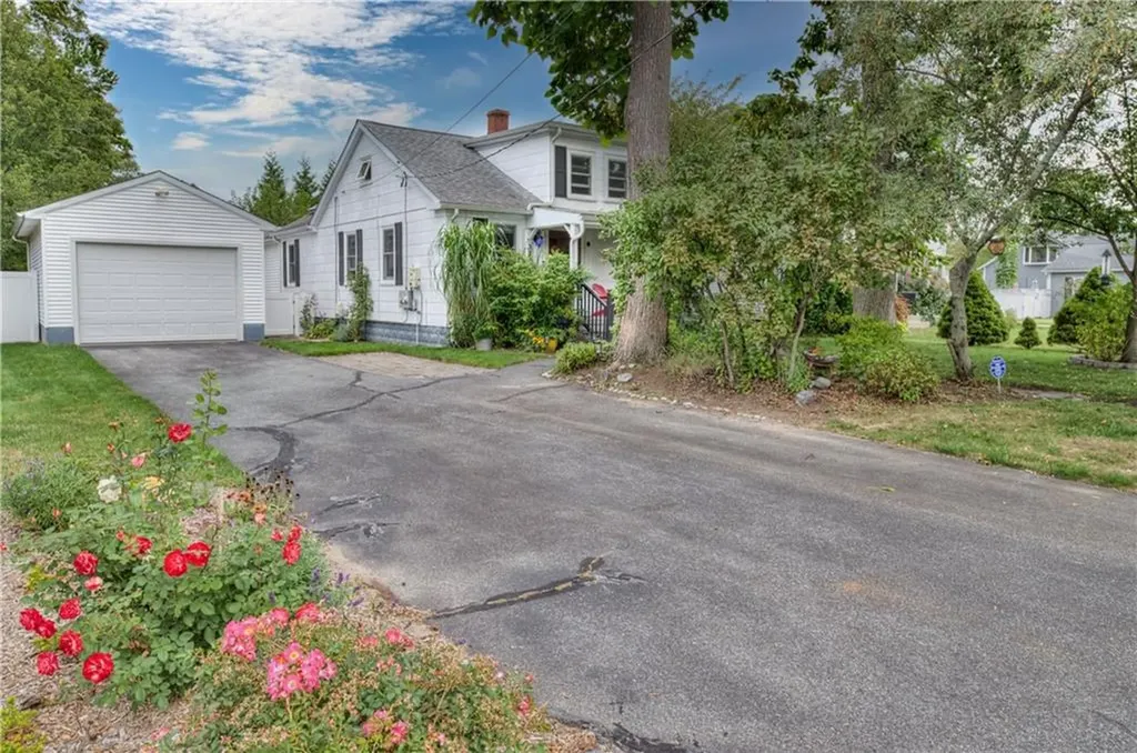 333 Greenwood Avenue Warwick RI 02886