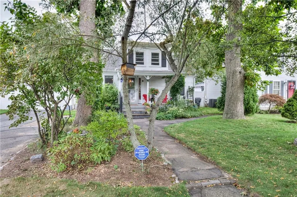333 Greenwood Avenue Warwick RI 02886