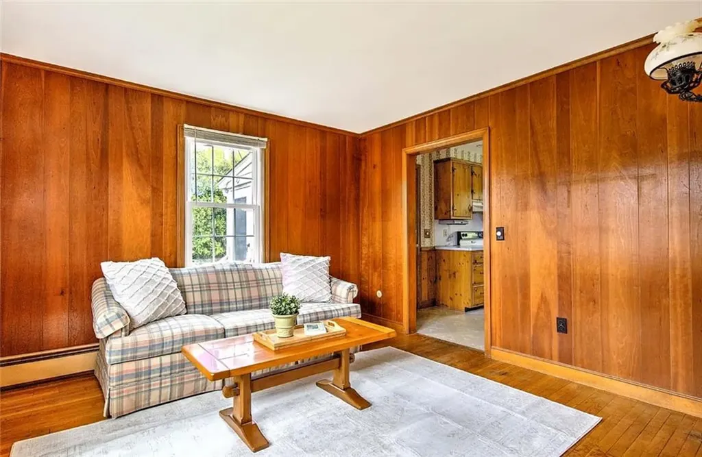 264 Waseca Avenue Barrington RI 02806