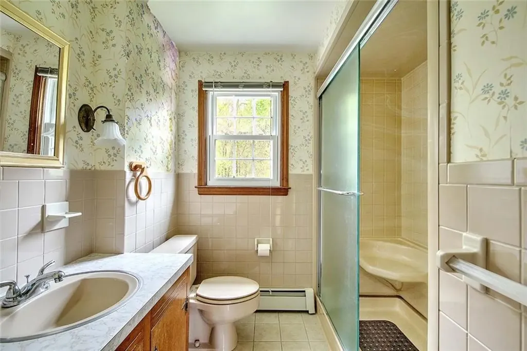 264 Waseca Avenue Barrington RI 02806
