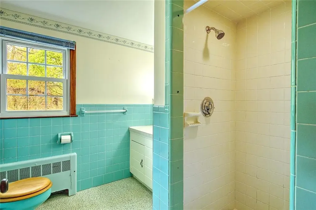 264 Waseca Avenue Barrington RI 02806