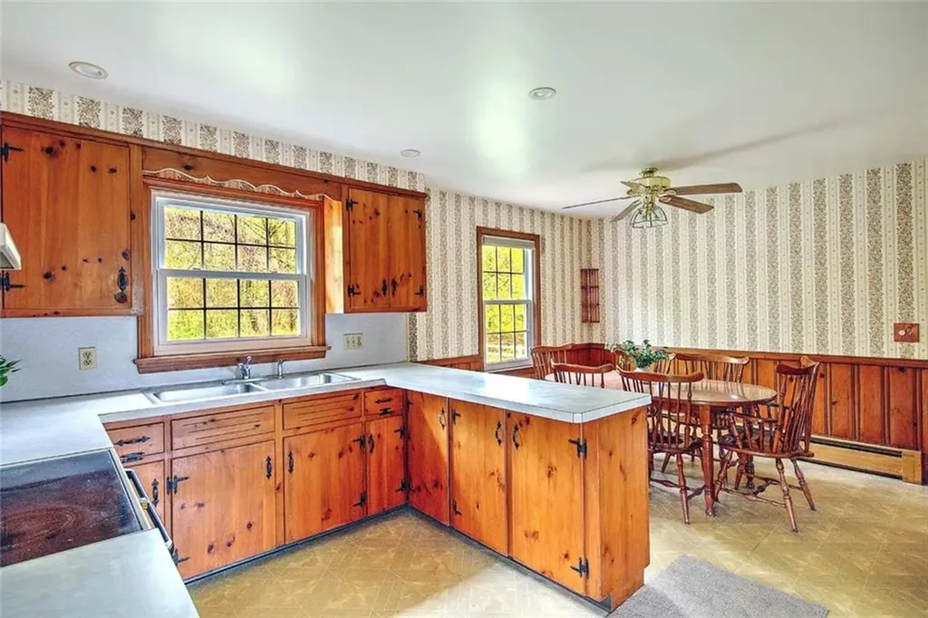 264 Waseca Avenue Barrington RI 02806