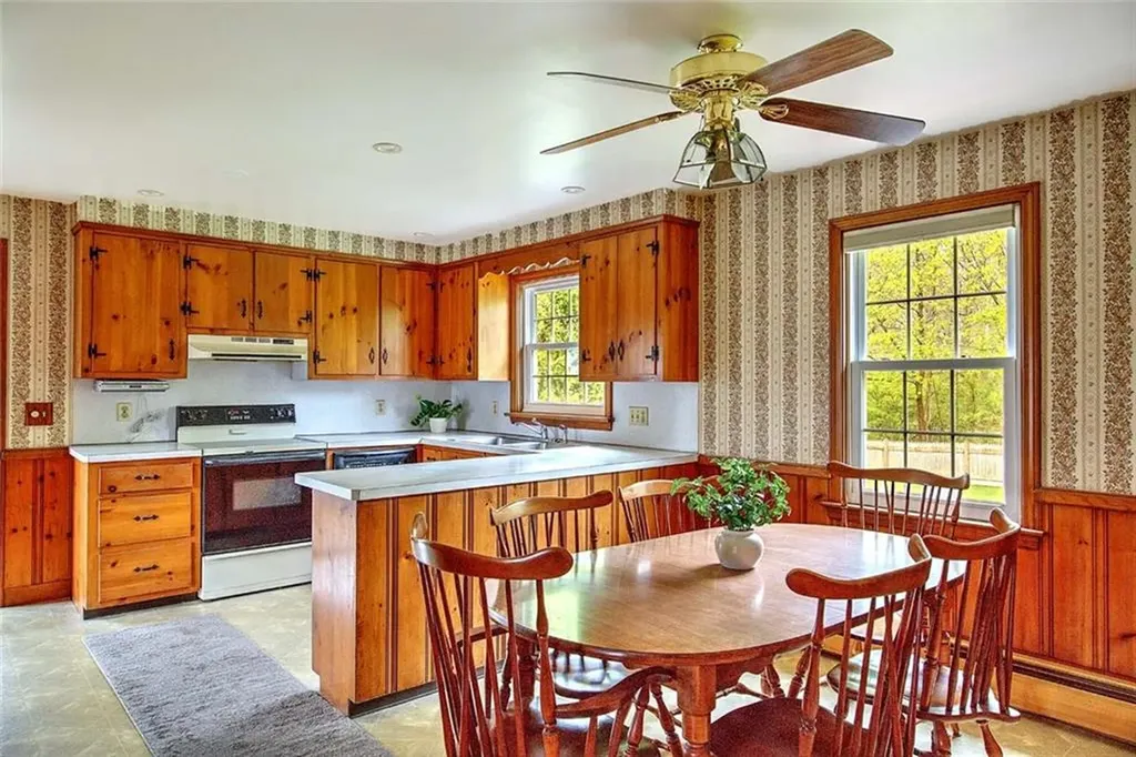 264 Waseca Avenue Barrington RI 02806