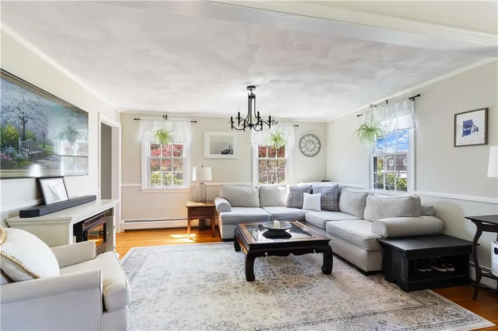 43 Academy Avenue Bristol RI 02809