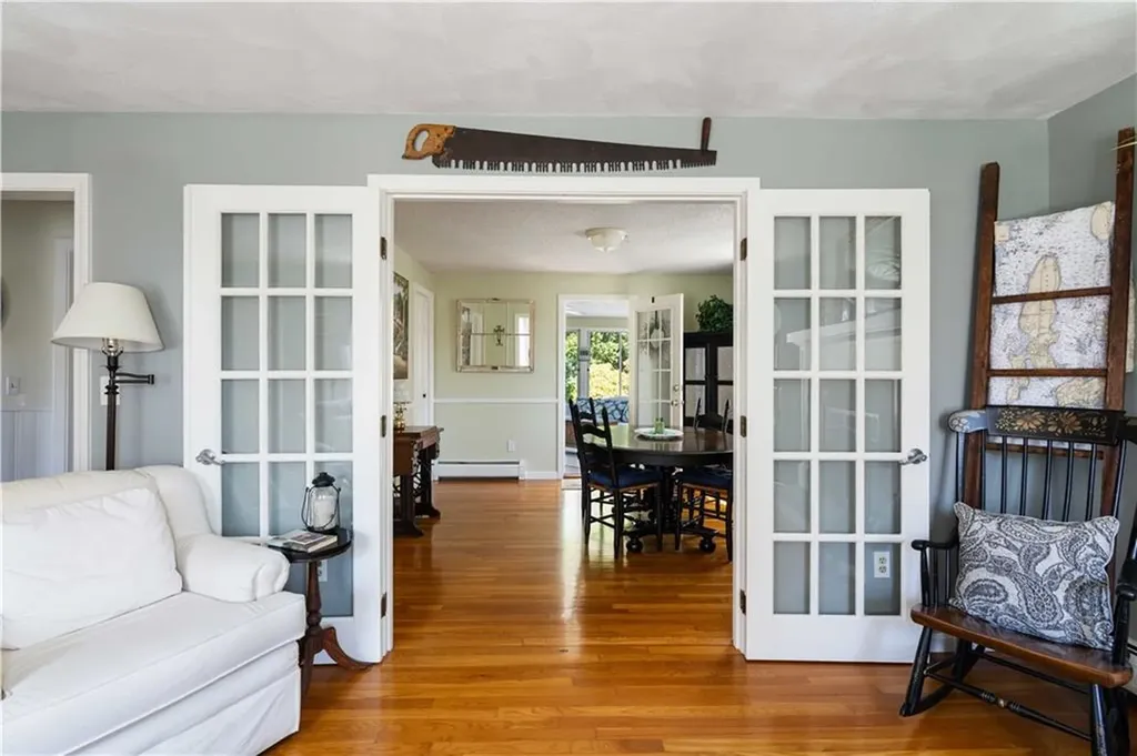 43 Academy Avenue Bristol RI 02809
