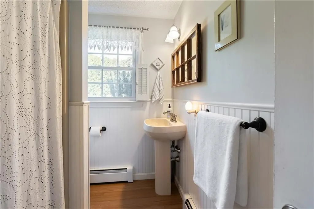 43 Academy Avenue Bristol RI 02809
