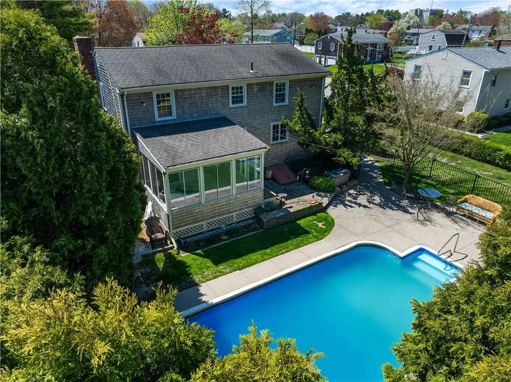 43 Academy Avenue Bristol RI 02809