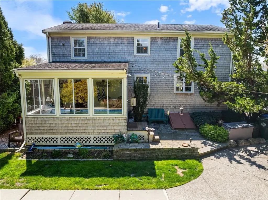 43 Academy Avenue Bristol RI 02809