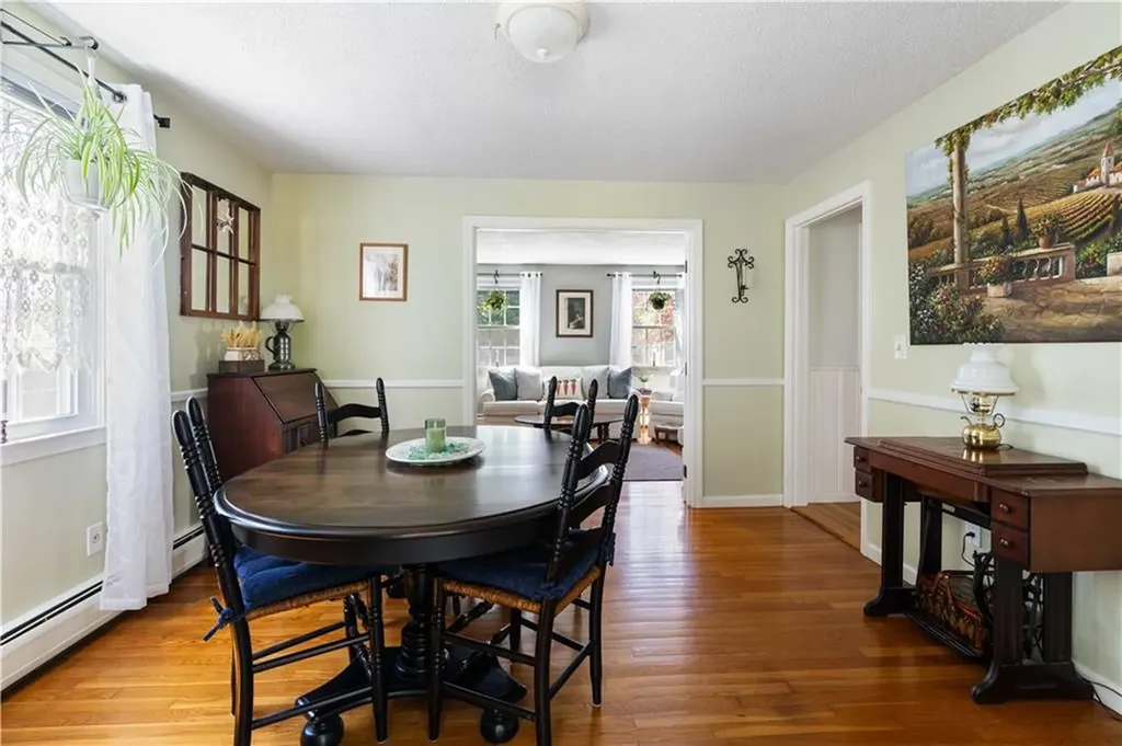 43 Academy Avenue Bristol RI 02809