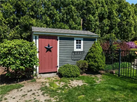 43 Academy Avenue Bristol RI 02809
