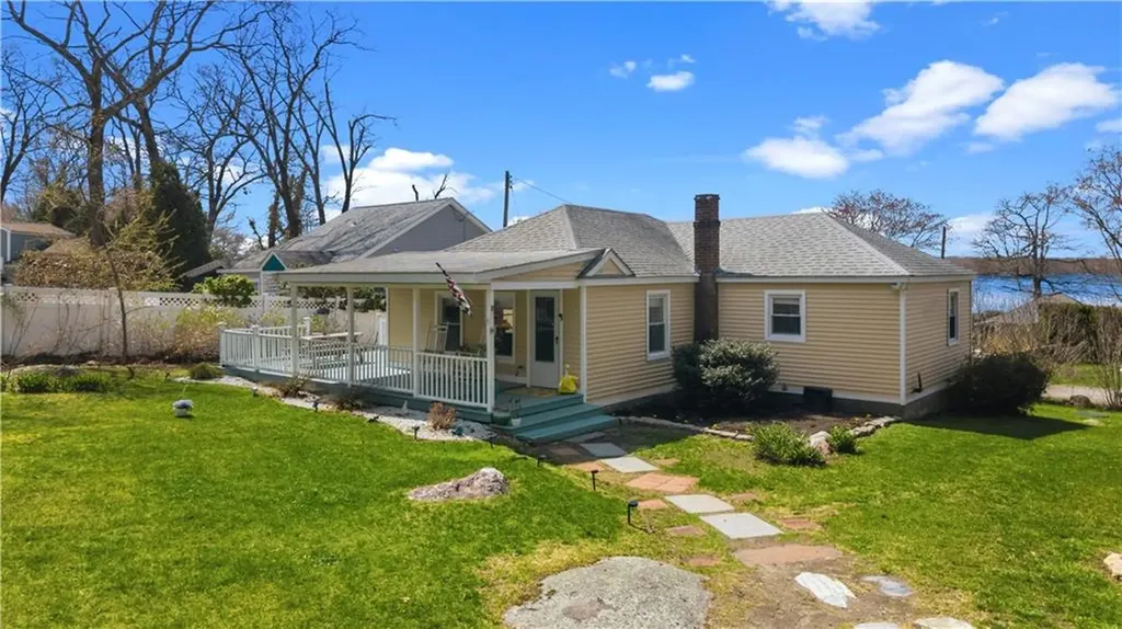 105 Forand Lane Lane Tiverton RI 02878