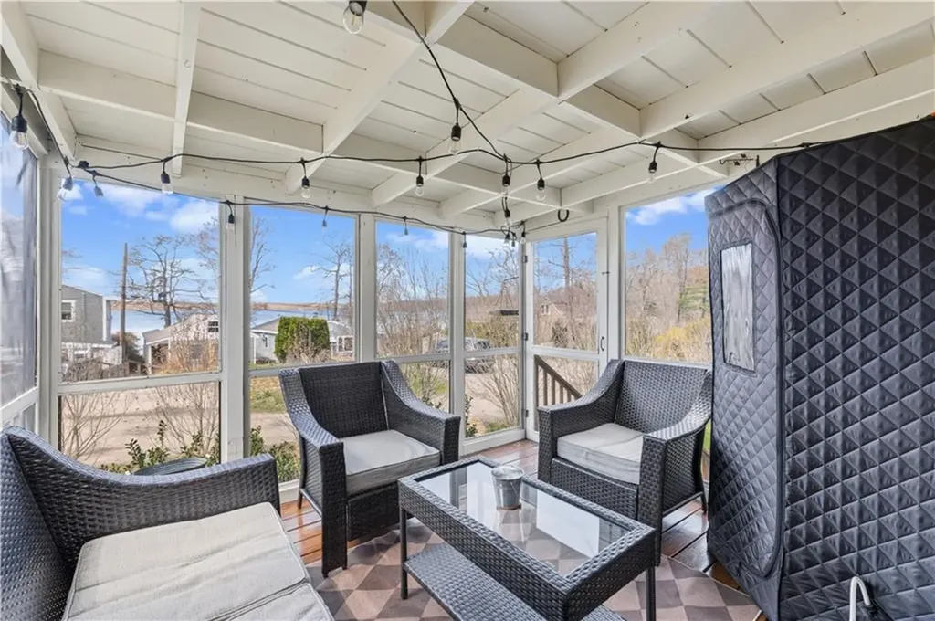 105 Forand Lane Lane Tiverton RI 02878