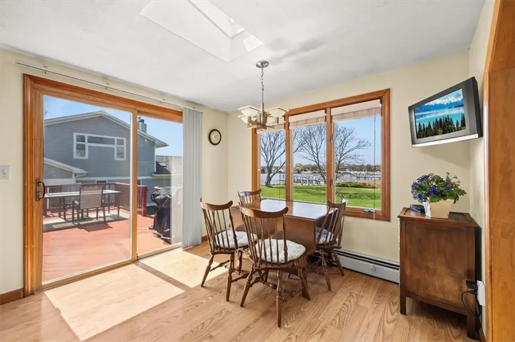 25 King Philip Avenue Barrington RI 02806