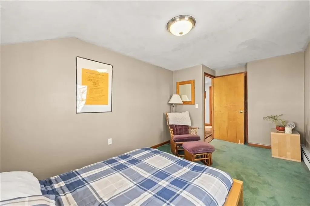 25 King Philip Avenue Barrington RI 02806