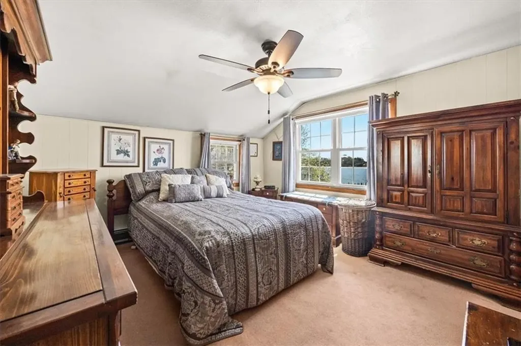 25 King Philip Avenue Barrington RI 02806