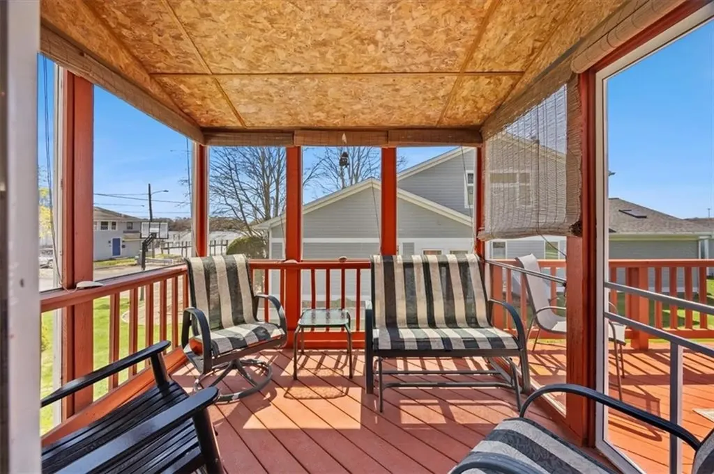 25 King Philip Avenue Barrington RI 02806