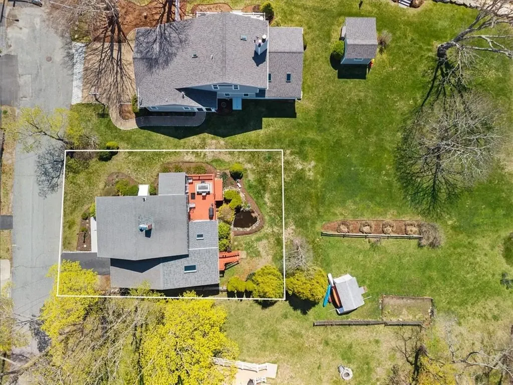 25 King Philip Avenue Barrington RI 02806