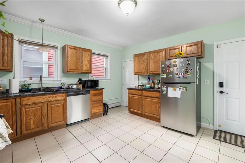 89 Knowles Street Providence RI 02906