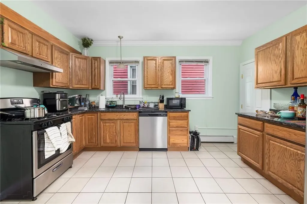 89 Knowles Street Providence RI 02906