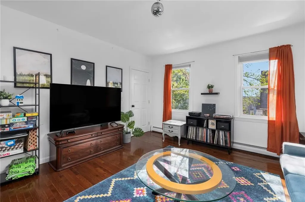 89 Knowles Street Providence RI 02906