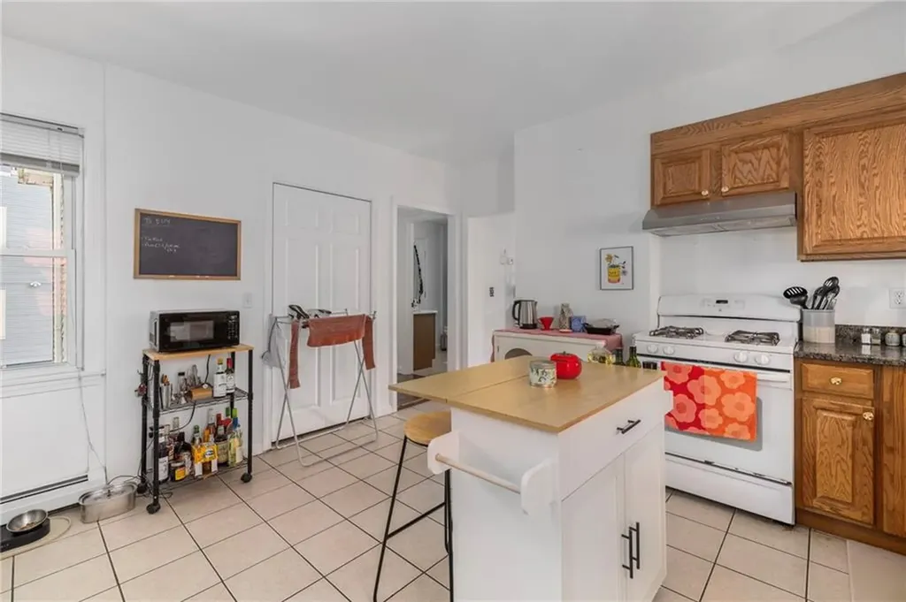 89 Knowles Street Providence RI 02906