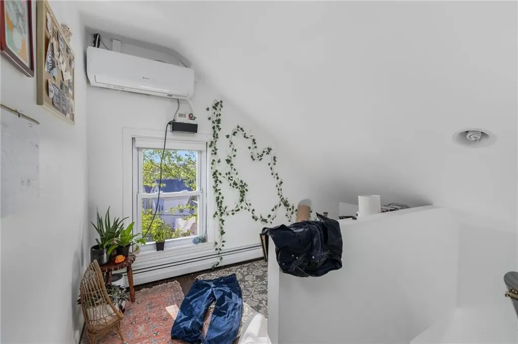 89 Knowles Street Providence RI 02906