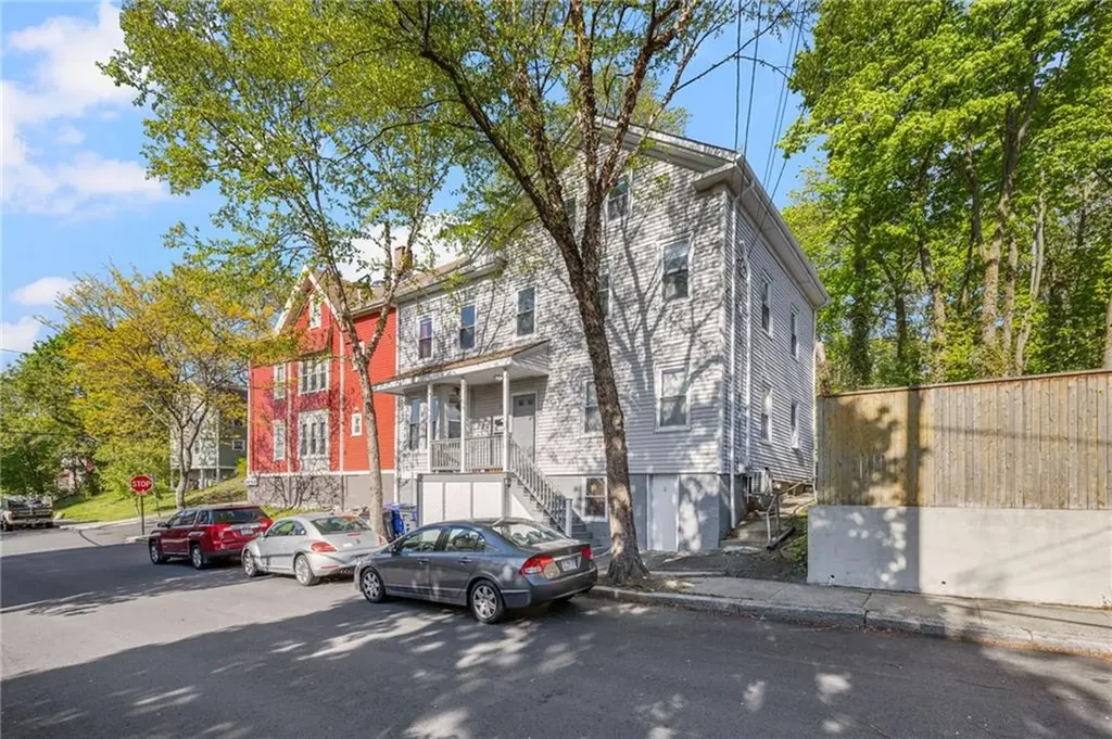 89 Knowles Street Providence RI 02906