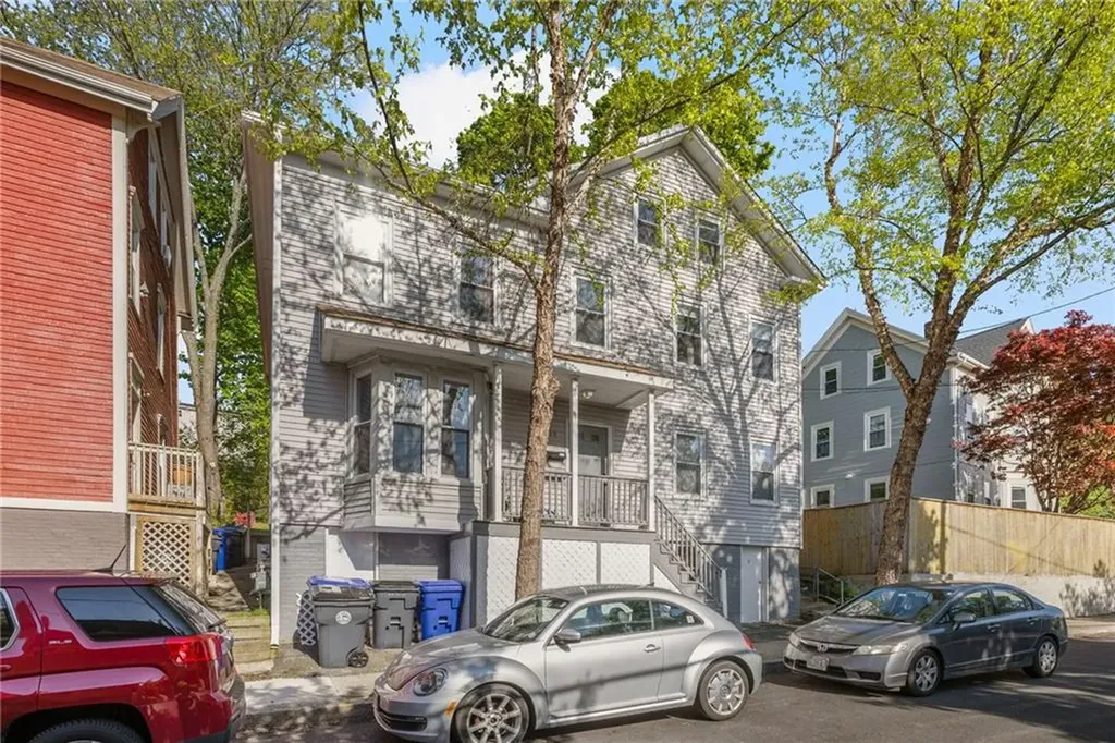 89 Knowles Street Providence RI 02906