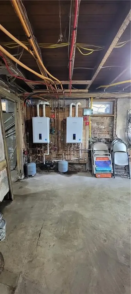 89 Knowles Street Providence RI 02906