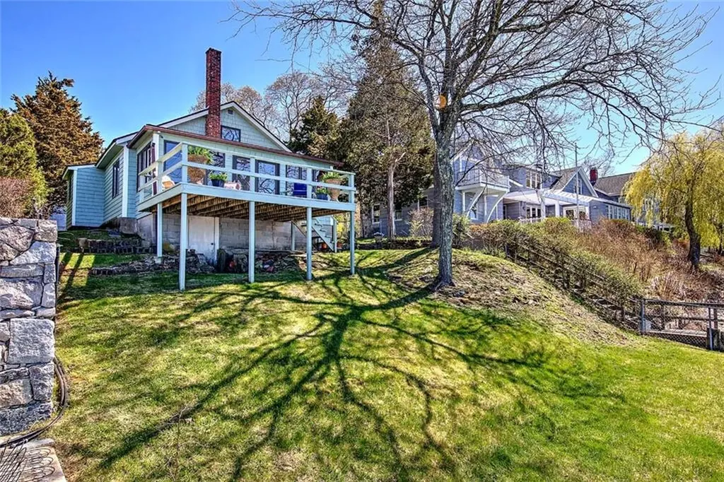 35 Hanson Road Barrington RI 02806