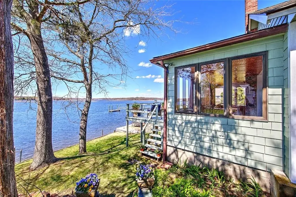 35 Hanson Road Barrington RI 02806
